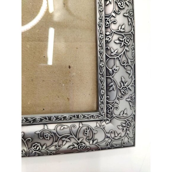 Malden Metal Silver Floral 5x7 Picture Frame - Picture 5 of 7